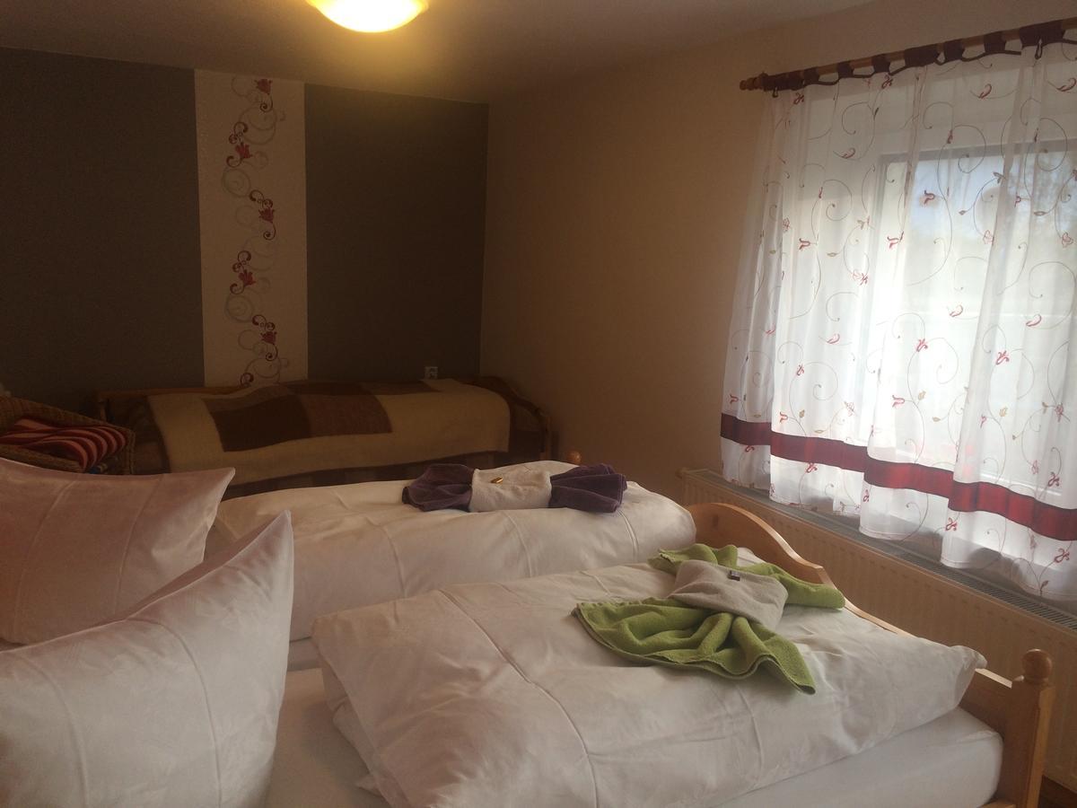 Ferienwohnung Guerth Kleinhennersdorf 외부 사진